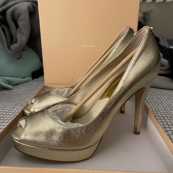 MICHAEL KORS HIGH HEELS - Picture 1 of 7